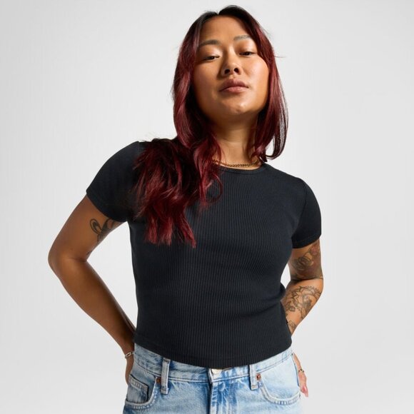 Converse Tops - Converse M Slim ribbed Tee top basic shirt Black